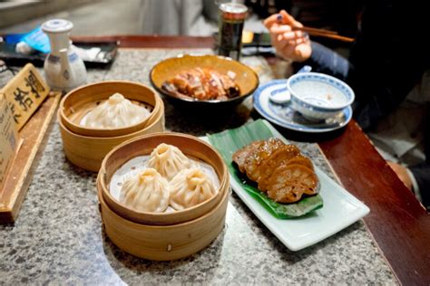 南京什麼飯館好喫？不妨細數幾家在地風味與歷史沉淀兼備的老字號，每一家都有其獨特的故事與招牌菜。